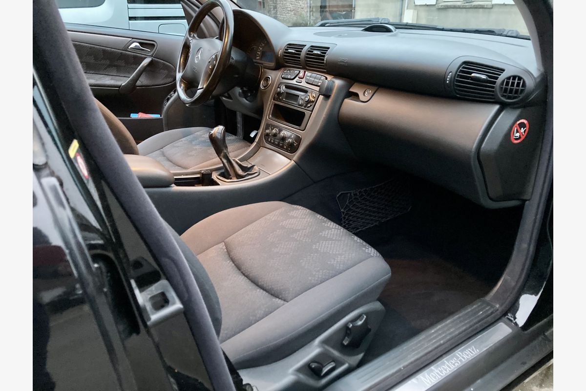 Mercedes Classe C180 Kompressor Avantgarde Break - 170011_99fe59366835c8750b4caa7cf10d5990.jpg