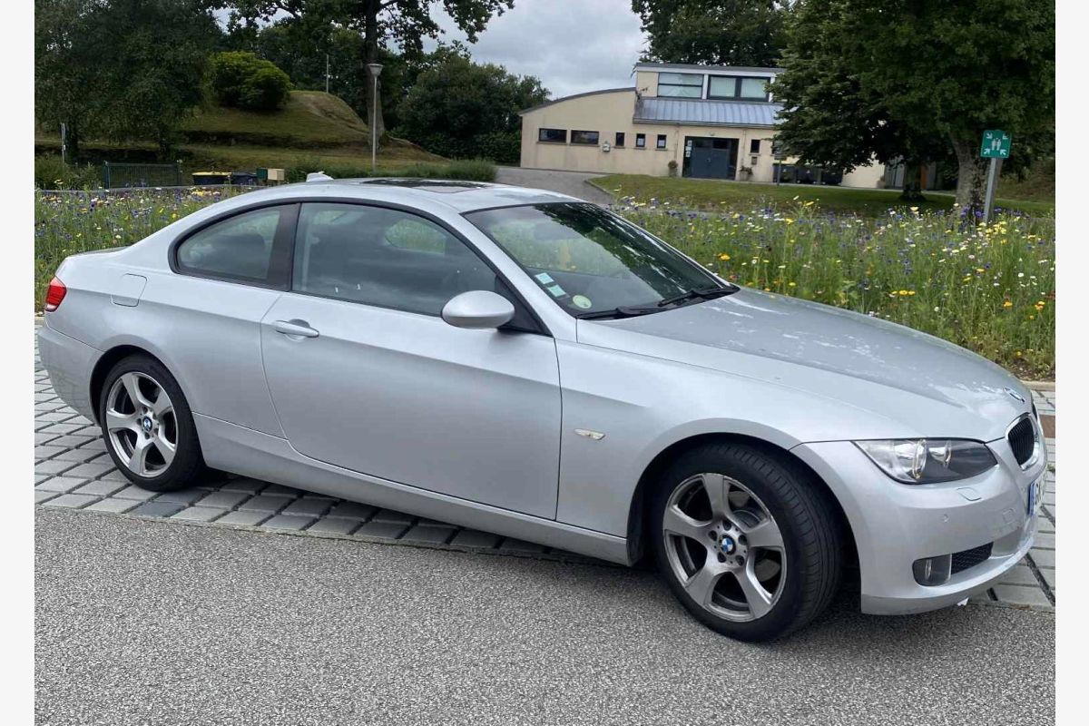 Photo 1 320 i coupé