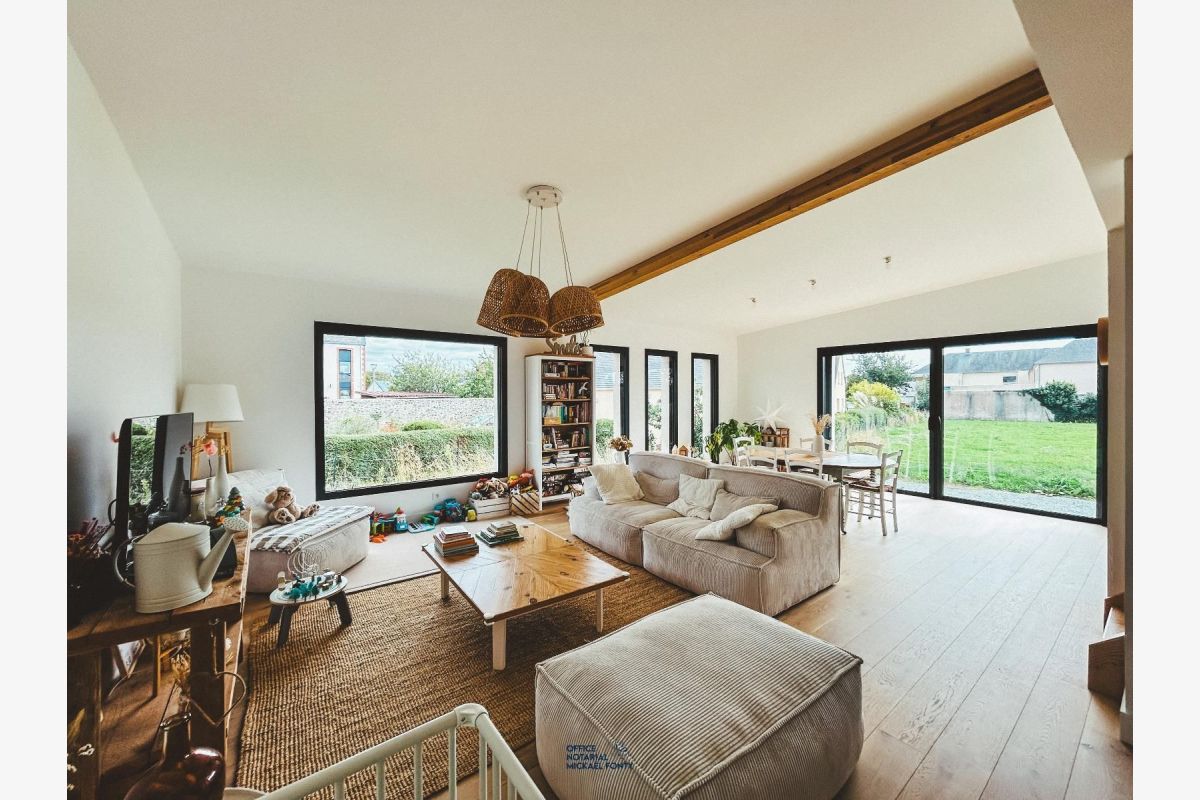 Photo 1 Me Fonty, notaire, Coutainville. Tél. 02.33.47.18.44www.font