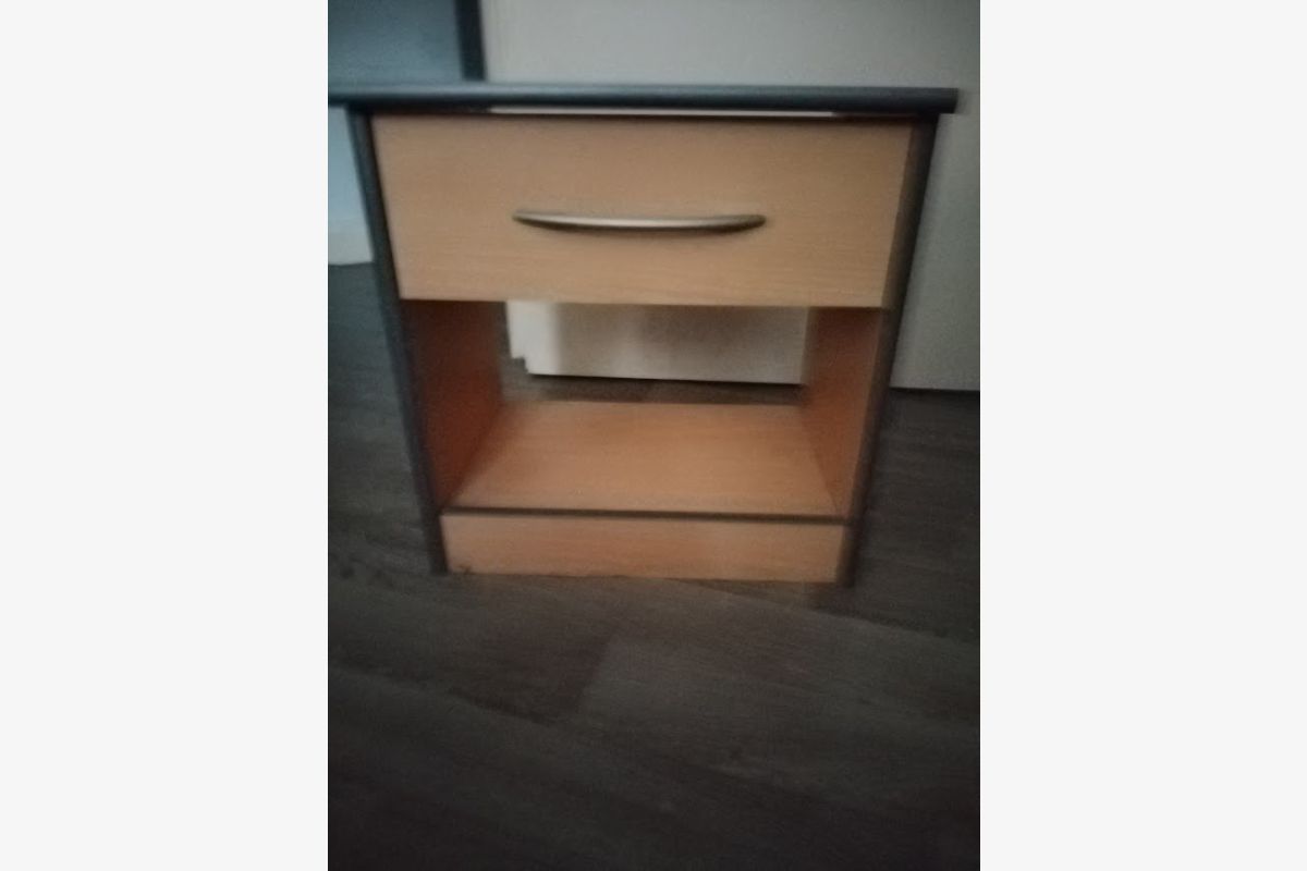 Photo 1 TABLES DE CHEVETS EN BOIS