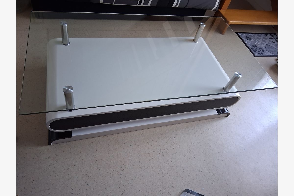 Table basse  - 171398_51d52ad5a539af706be652891543d044.jpg