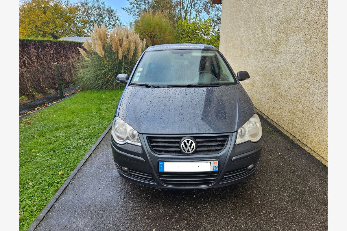 Photo 1 Polo 4 Phase 2 - 1,2 cv - 64 cv