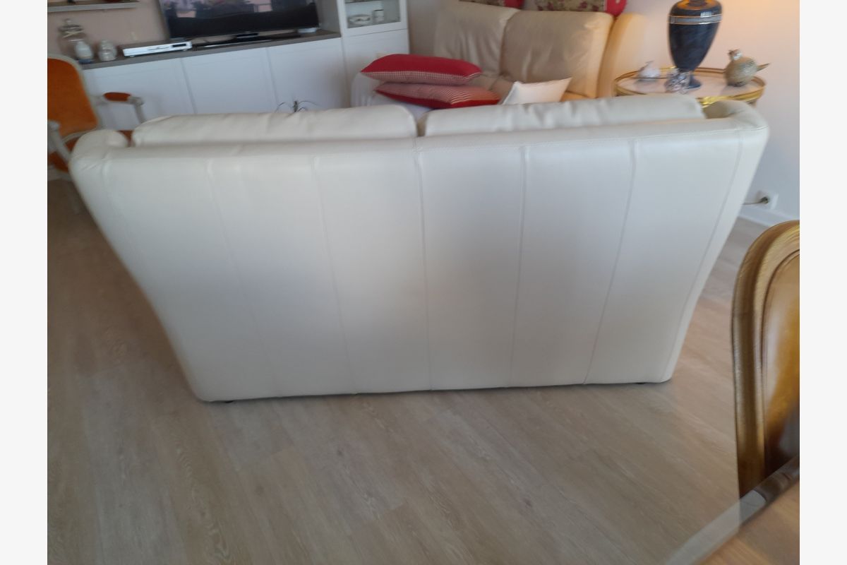 Canapé cuir 2/3 places - 171573_e6bb69a06afbf4e6656371033698a16e.jpg
