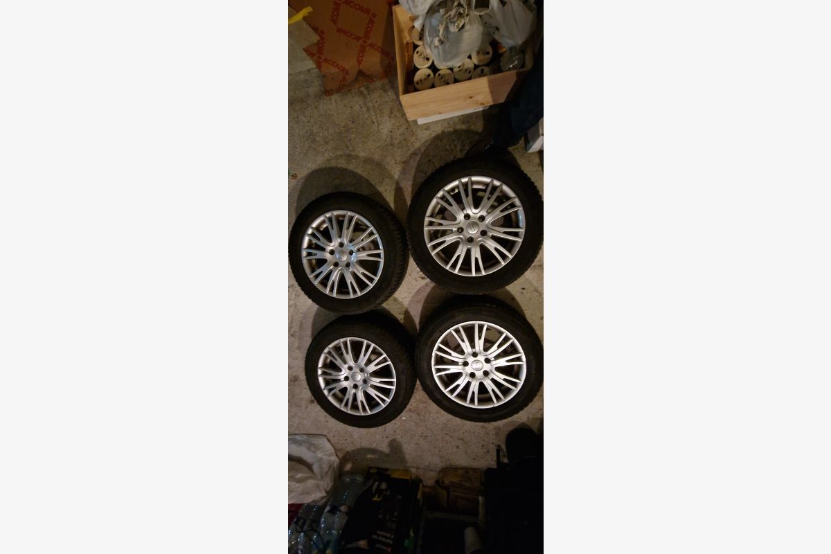 Photo 1 Jantes alu équipées pneus neige