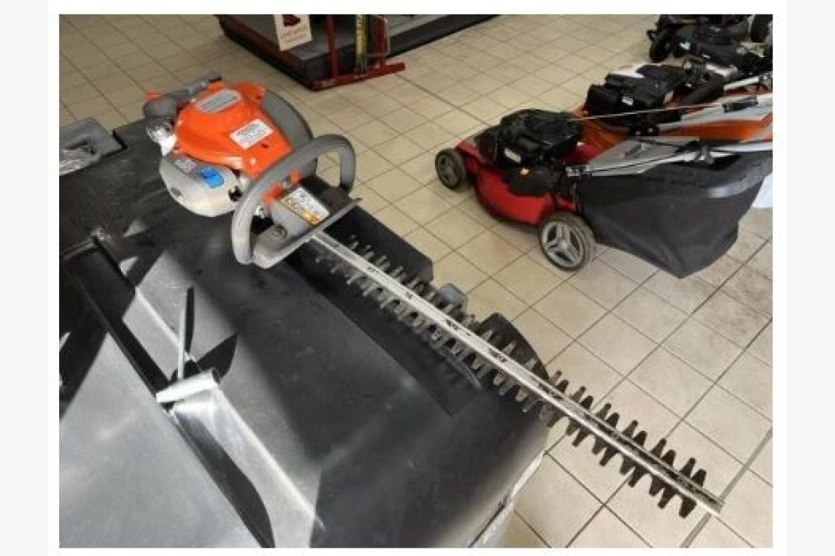 Photo 1 Taille-haies Husqvarna