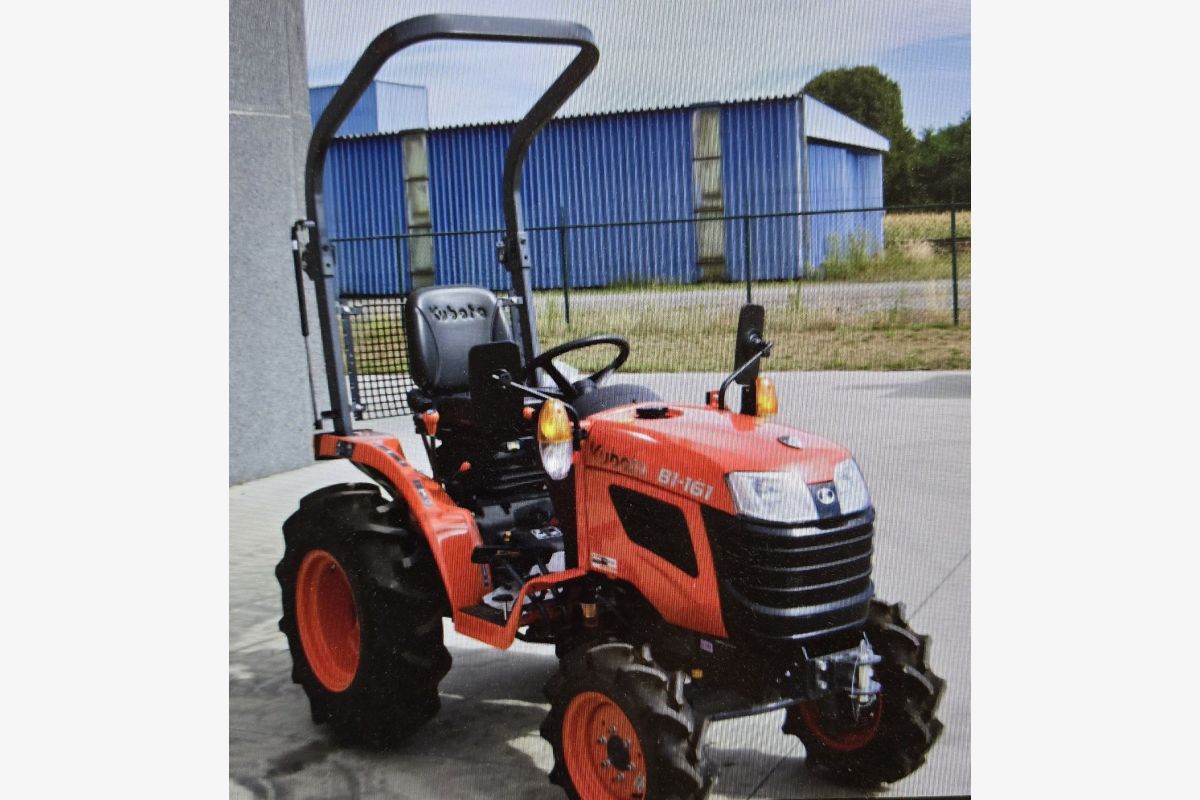 Photo 1 Kubota b1161