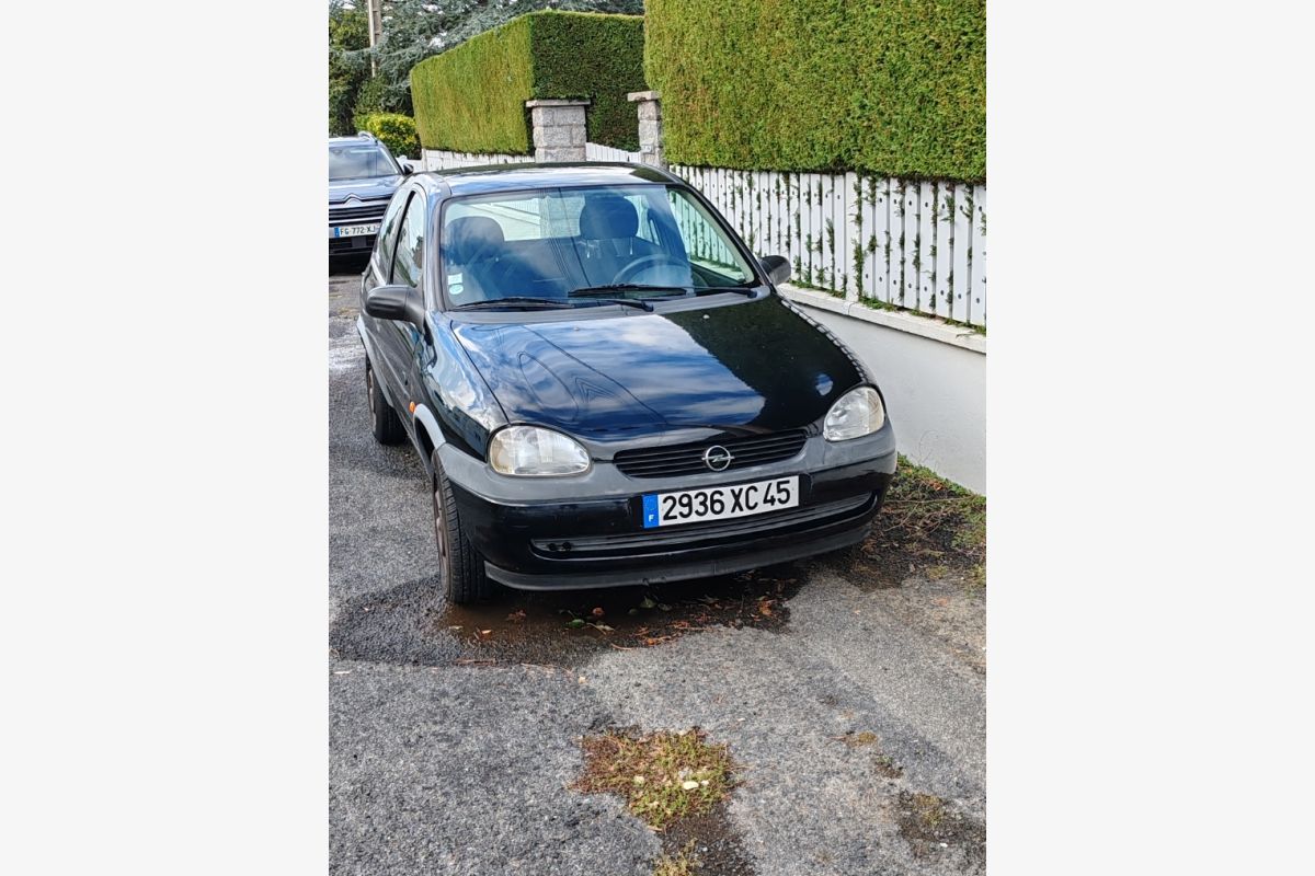 Opel Corsa petit kilométrage - 172291_44c51b6bd1f2a8f173bce7939fedbae4.jpg