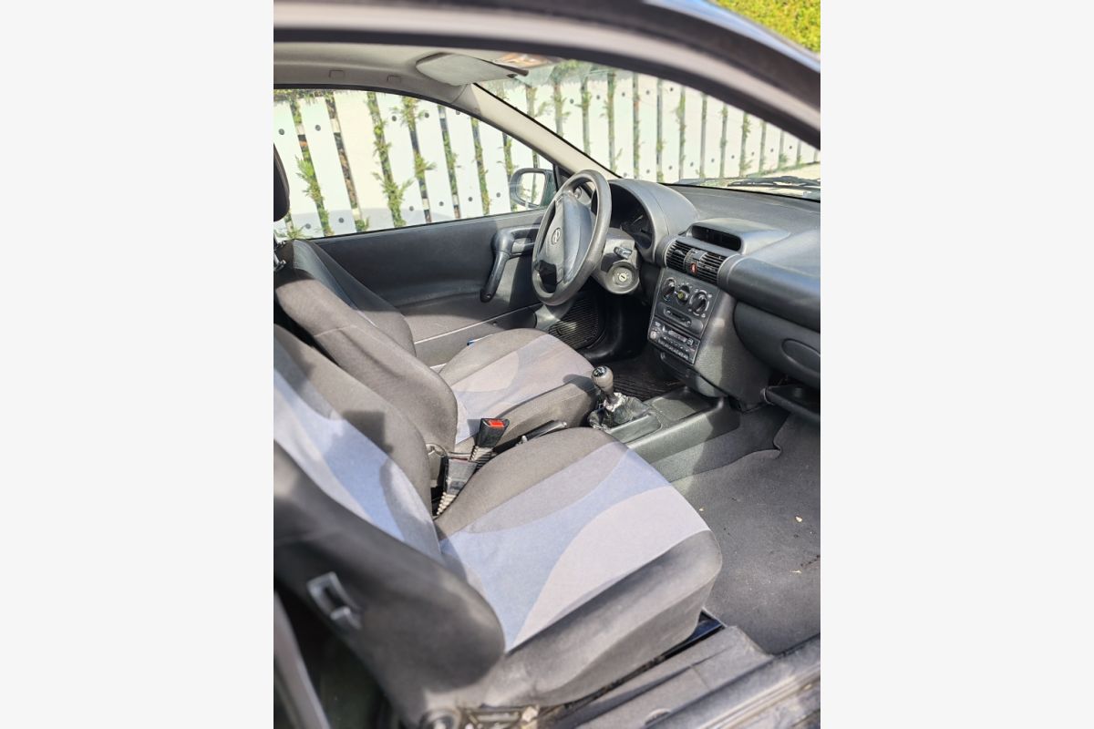 Photo 1 Opel Corsa petit kilométrage