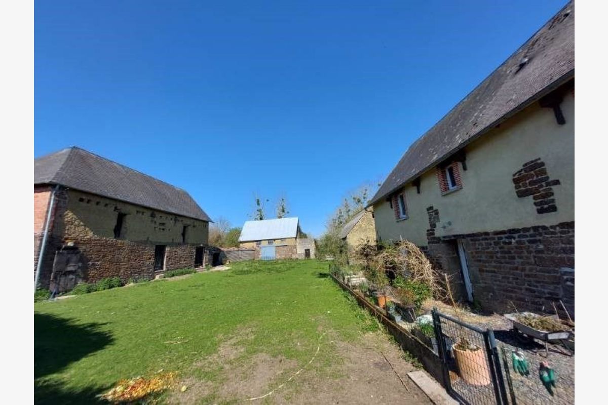 Maison ancienne avec hambre d'hôtes et ses dépendances - 172389_1.jpg