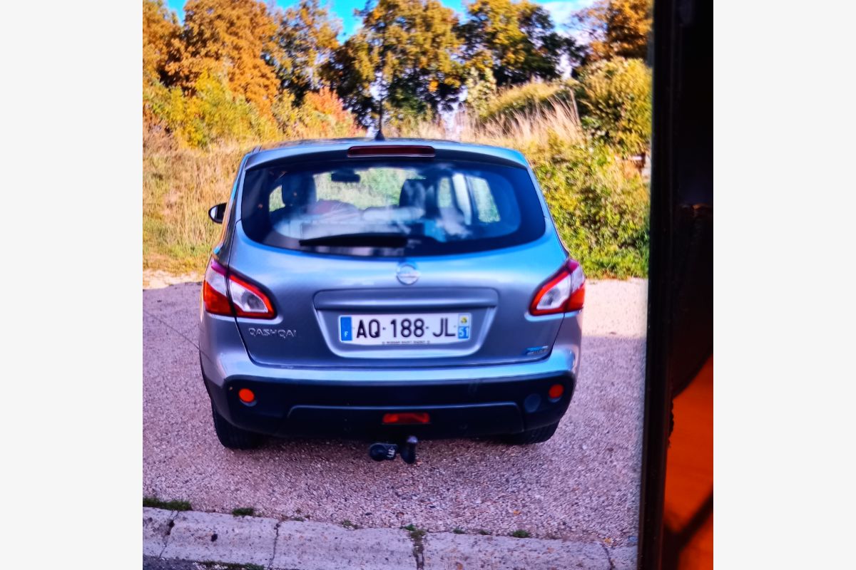 A saisir - 172457_064529072e1b3add05aa706e9de16fc7.jpg