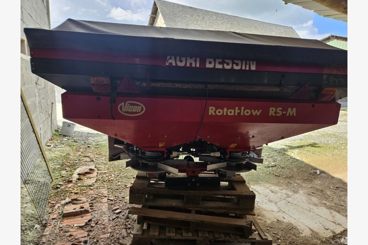 Photo 1 Epandeur Vicon