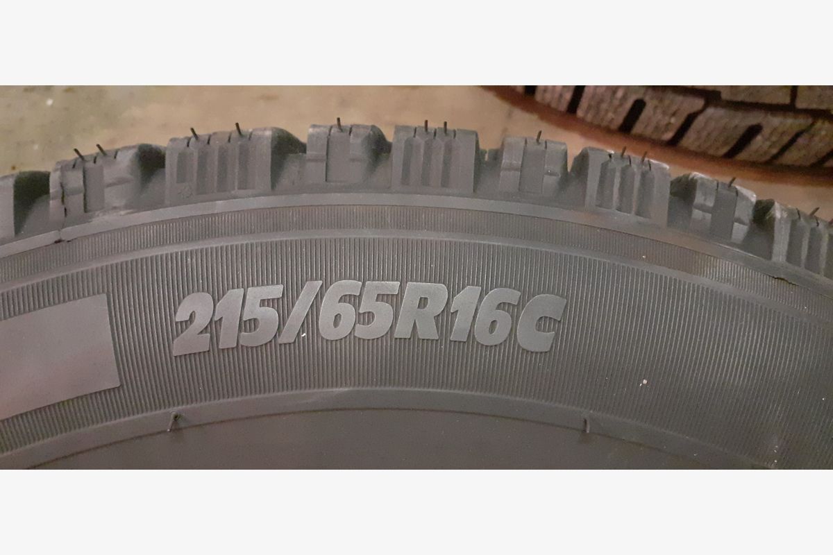 Pneus neige - 172665_e4cb1f860a8ab1d43e6a833add85e31e.jpg