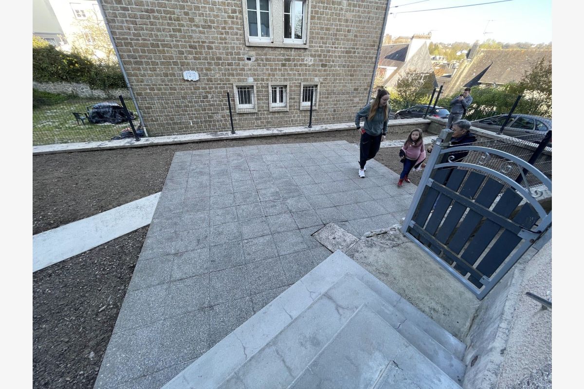 à louer appt refait à neuf, 22 rue Chanoine Creche, au RDC a - 172770_538d8cbe6c909f05a57b5badcdd42d36.jpg