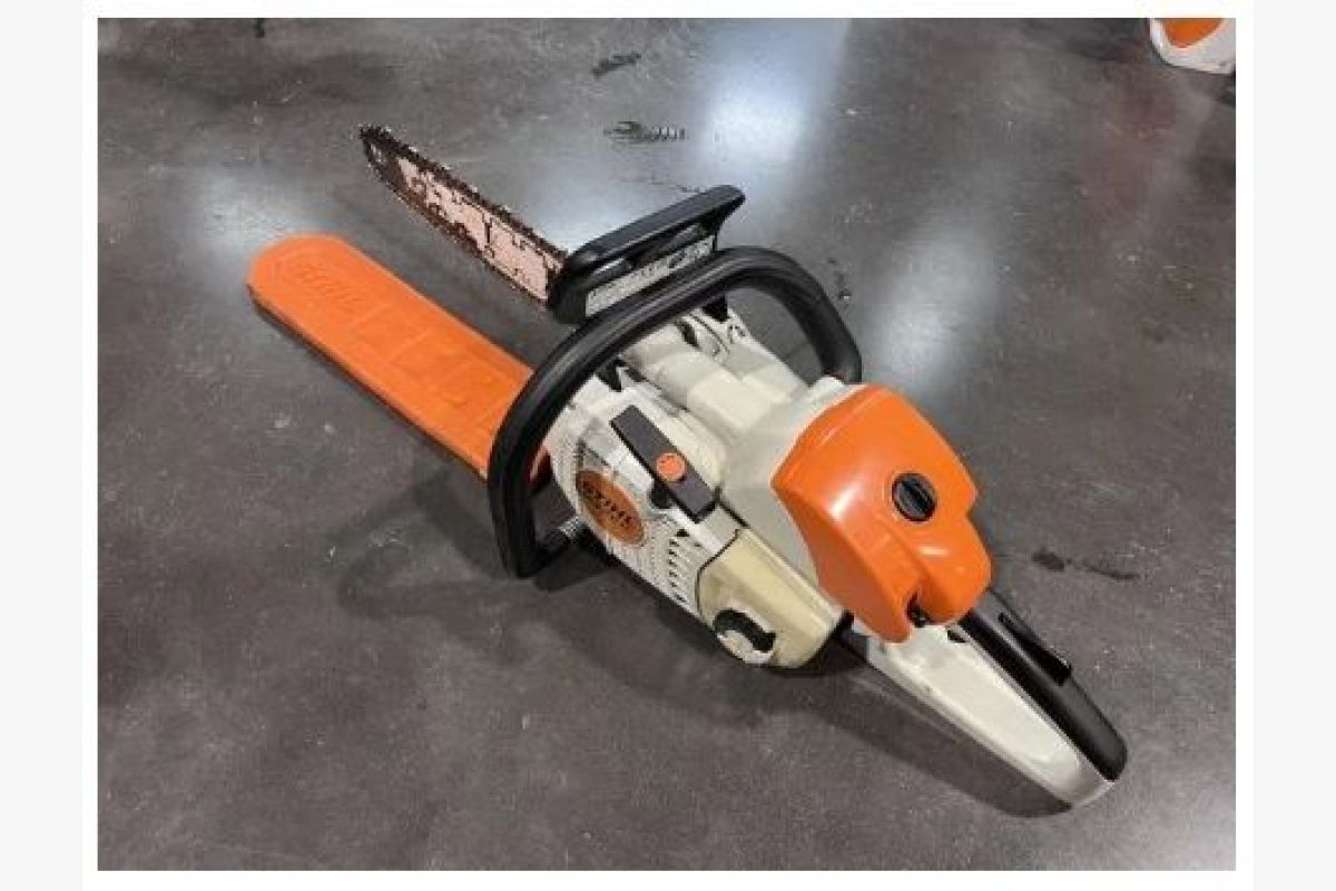 Photo 1 Tronçonneuse Stihl MS 201 CM