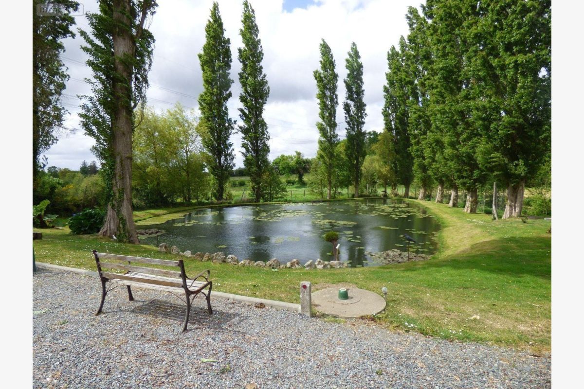 Photo 1 Mes Cornille-Orvain, notaires, St-Sauveur-LendelinTél. 02.33