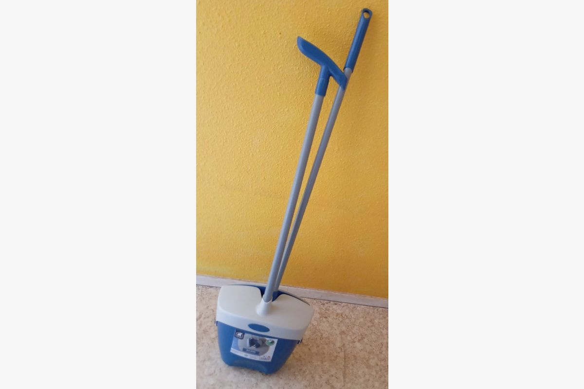 Photo 1 Pelle & Balayette 2 en 1