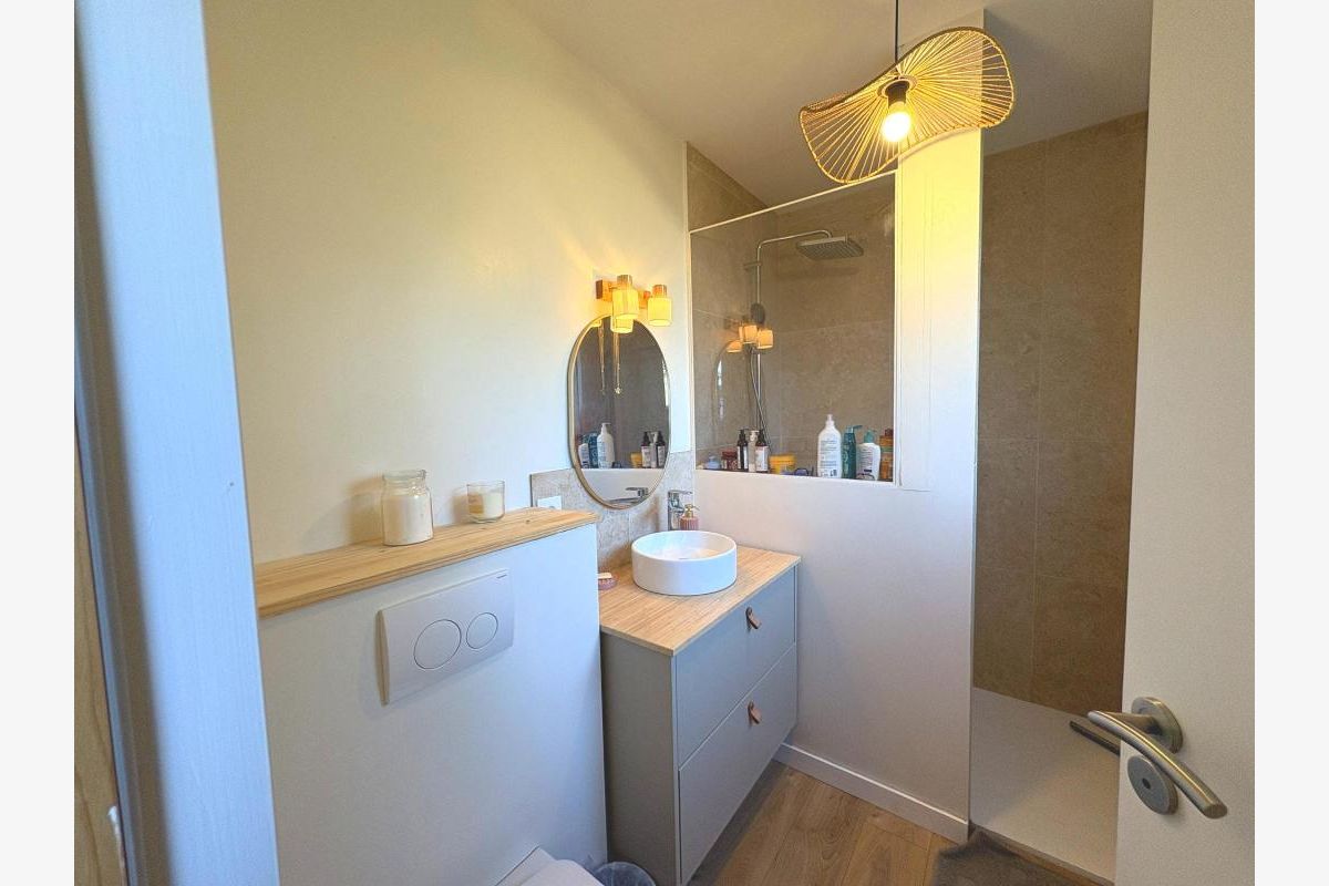 Une maison neuve spacieuse - 173343_10.jpg