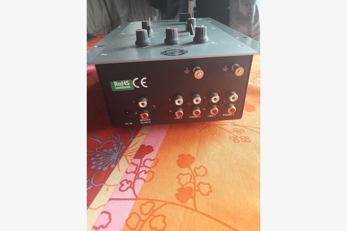 Table de mixage US Blaster - 173383_cd6897818969eaa72c6671a56edc7f5a.jpg