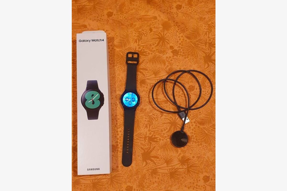 Photo 1 Montre Galaxy Watch4