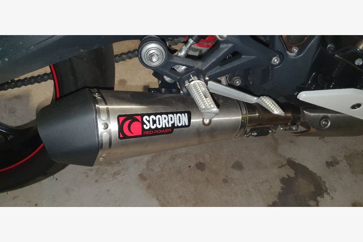 Echappement Scorpion Triumph - 173390_3f7f894ec1d9620b4eae77b2177f641f.jpg
