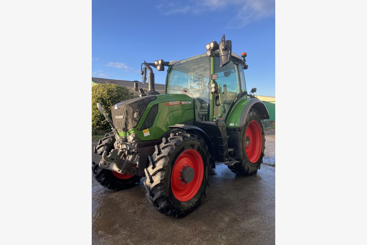 Photo 1 Tracteur Fendt