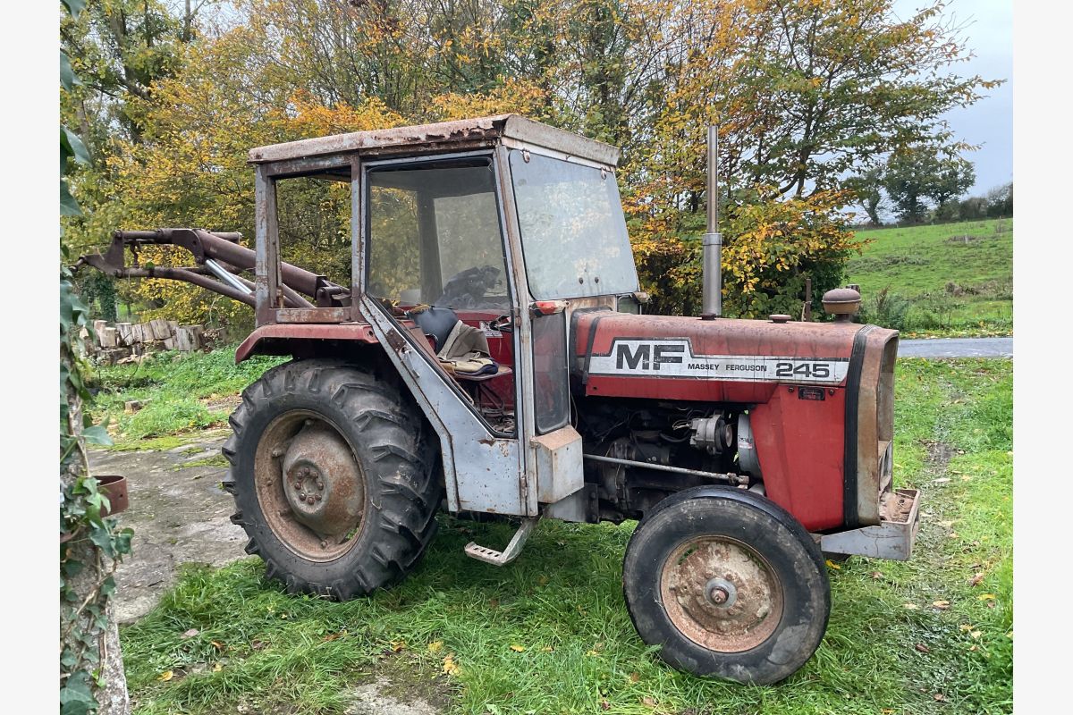 Photo 1 Tracteur Massey Ferguson