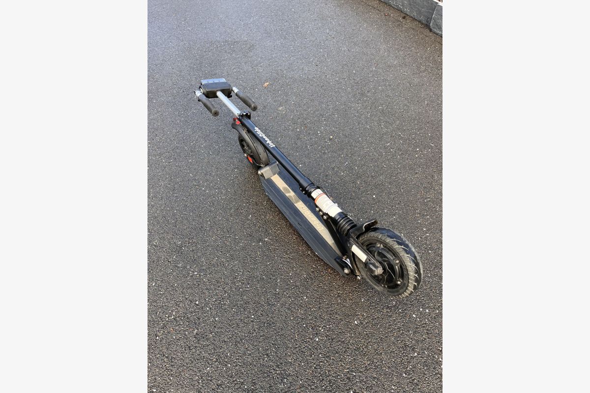 Trottinette électrique Urbanglide - 173858_57b42d18da5df8dac99b0bdbd6430dec.jpg