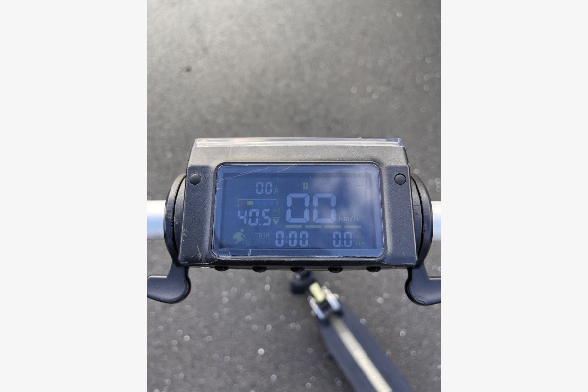 Trottinette électrique Urbanglide - 173858_938cd09076b2c500c7042b61925164dd.jpg