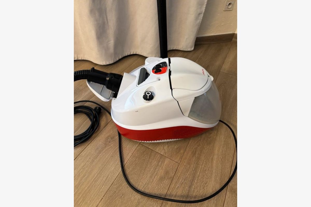 Photo 1 Nettoyeur vapeur et aspirateur