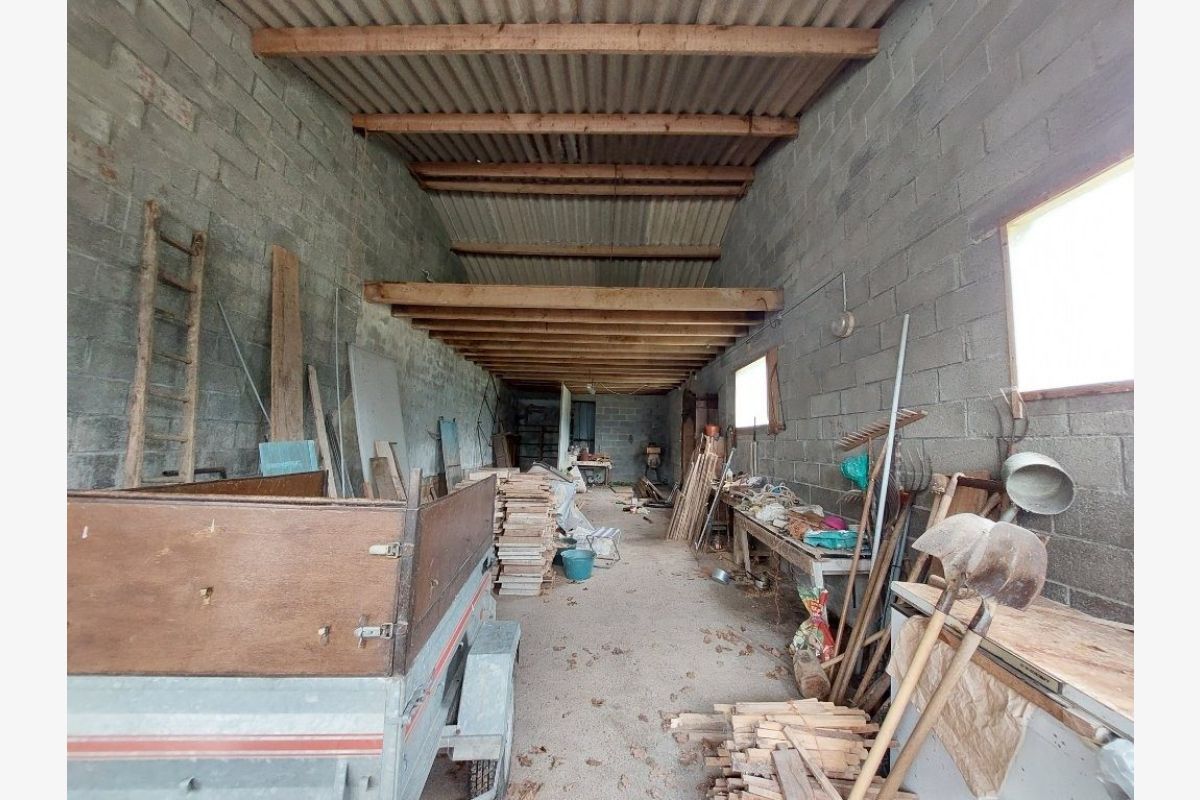 A vendre terrain agricole avec dépendances - 173896_2.jpg