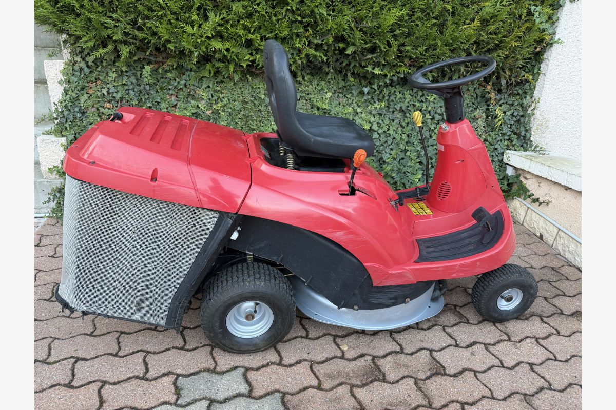 Tracteur tondeuse autoportée Honda 1211 - 173997_6ffb27bd0c3cf02237b432ecf554fd35.jpg