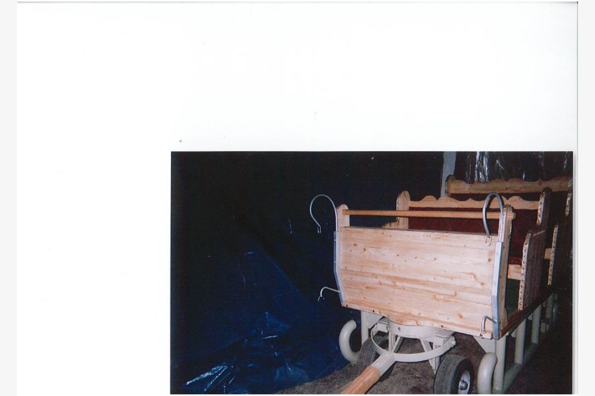 Photo 1 Vends traîneau du père Noël