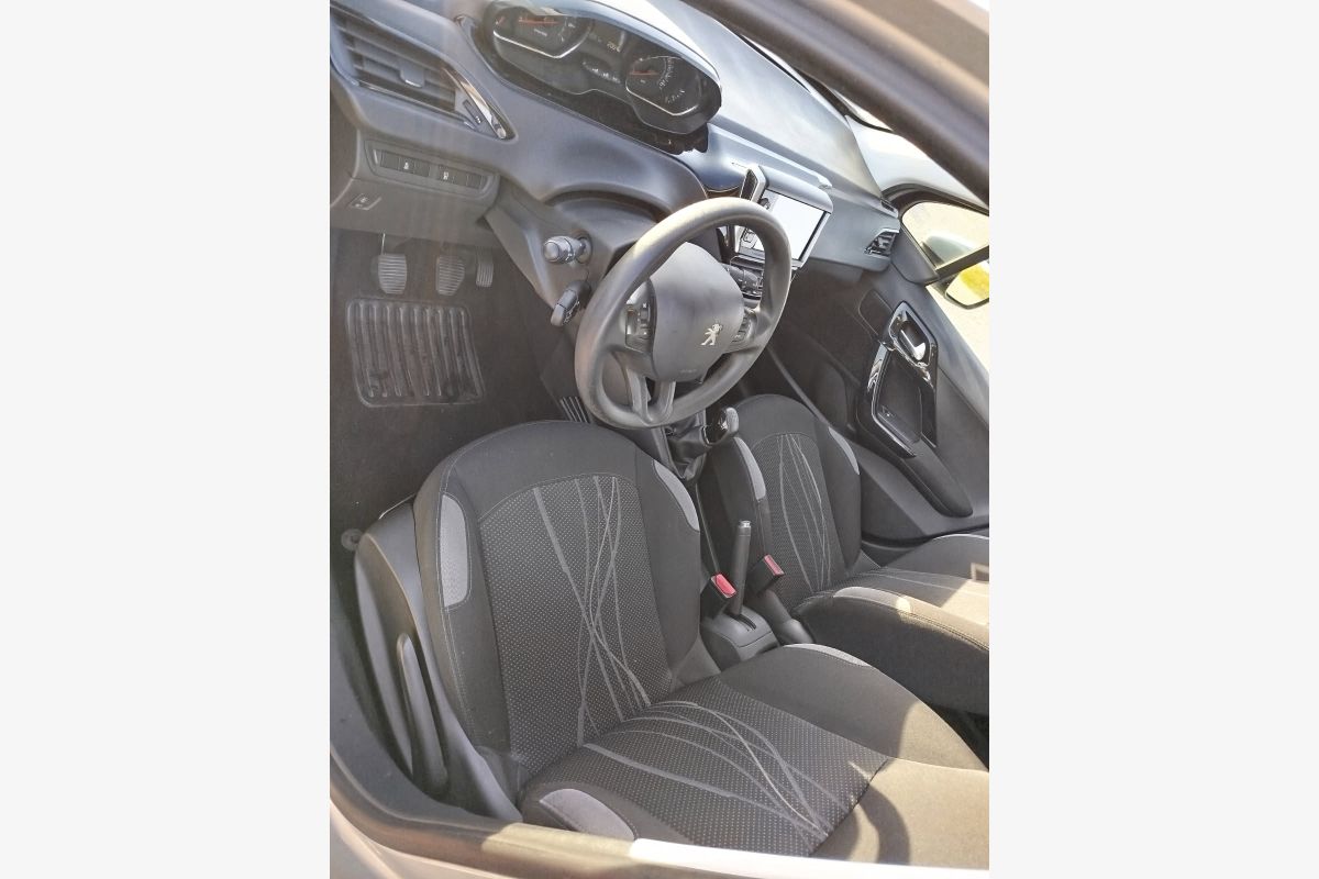 PEUGEOT 208 - 174147_9f0799b80c22e19da7f086167abb9804.jpg