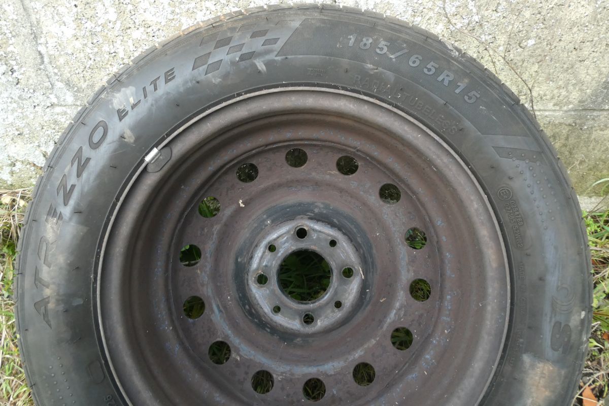 Vends roues auto - 174178_52c56da2e67b08b788f24e9eb3f8646d.jpg