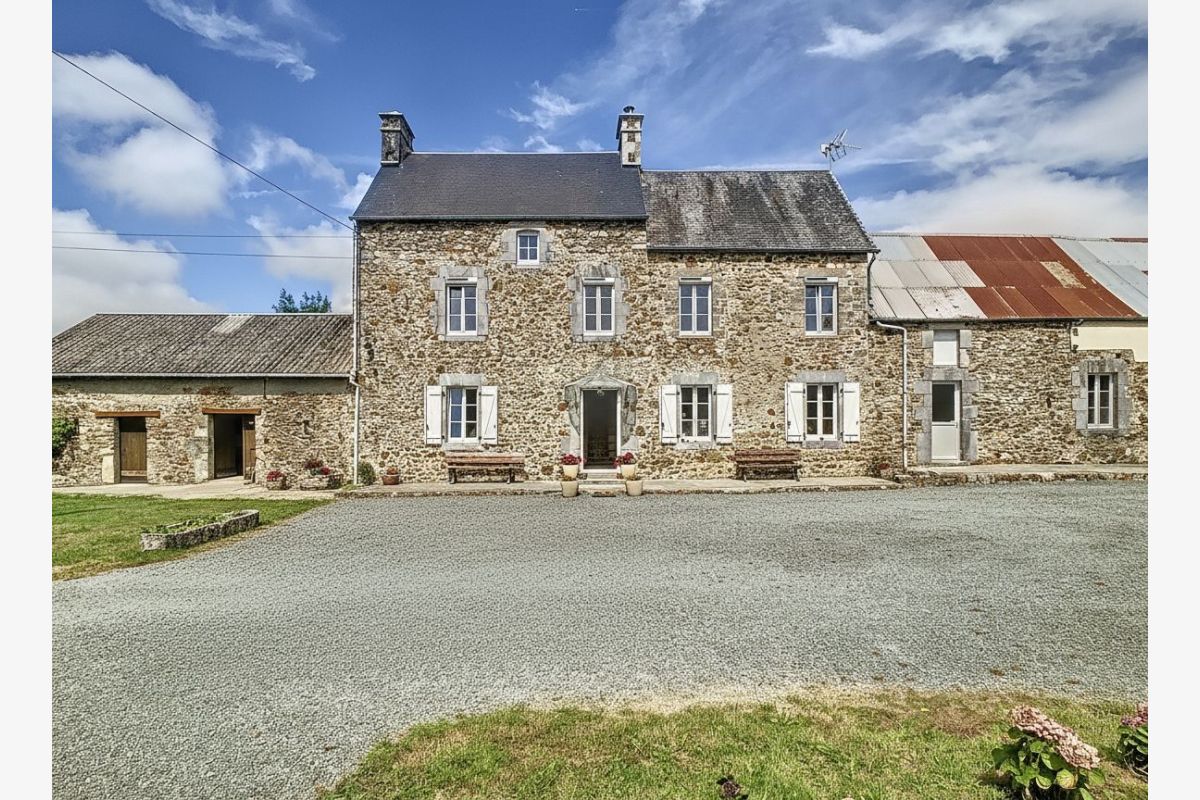 Photo 1 exclu, ferme en pierre, ds impasse calme, dégagée, vds maiso