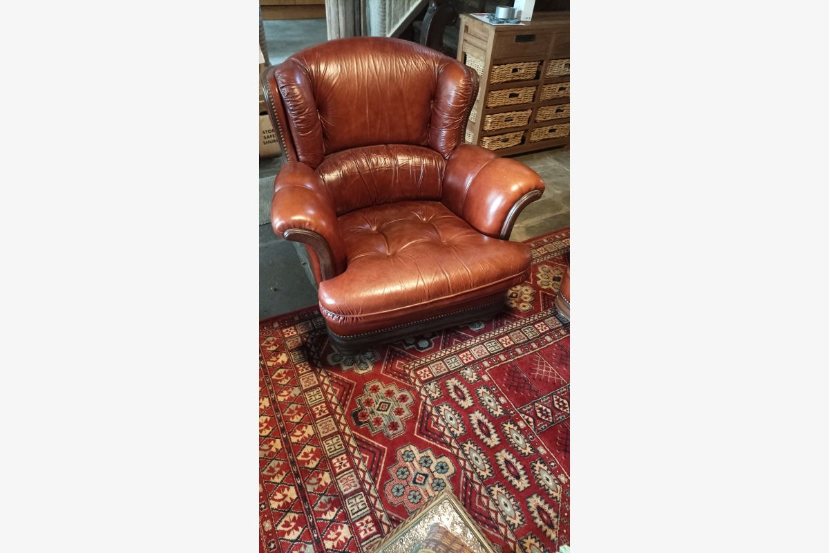 Canapé et 2 fauteuils en cuir - 174351_f1cd33642a4ce2e90494a7783d65e493.jpg