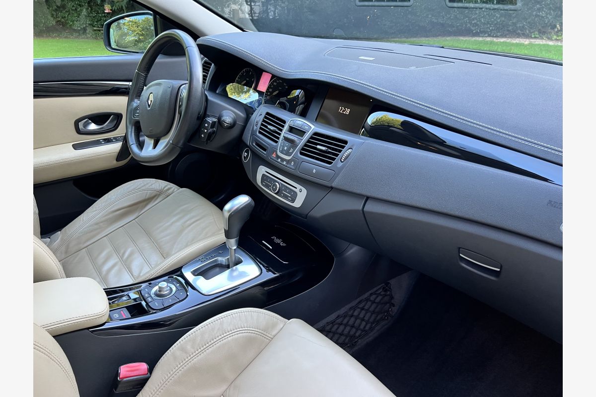 LAGUNA COUPE INITIALE V6 DCI 240ch 4CONTROL - 174902_d75d0ed3b5af10404d271c299487cb03.jpg