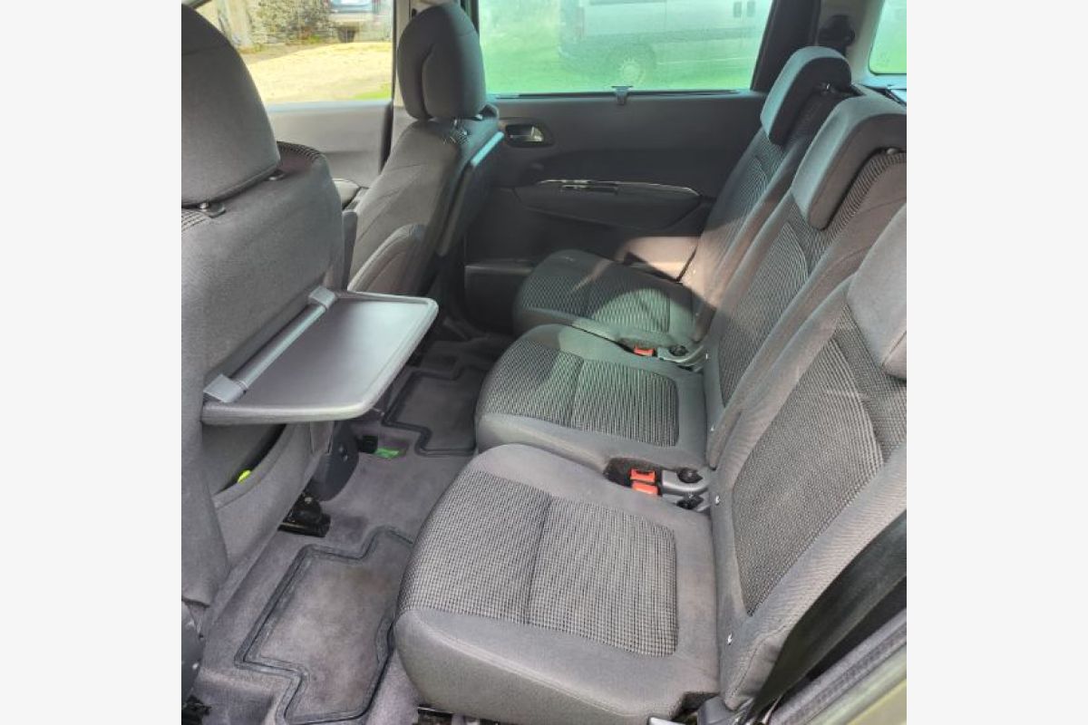 Peugeot 5008 HDI boîte auto - 175482_01091e41e2441c7ee86078c40073f611.jpg