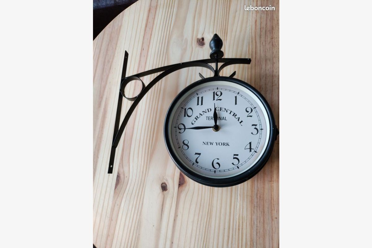 Photo 1 Pendule murale