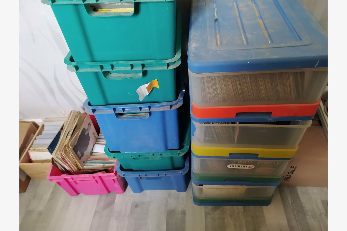 Lot de vinyles - 175711_ee8d4016f879e3f9c6781485e3939308.jpg