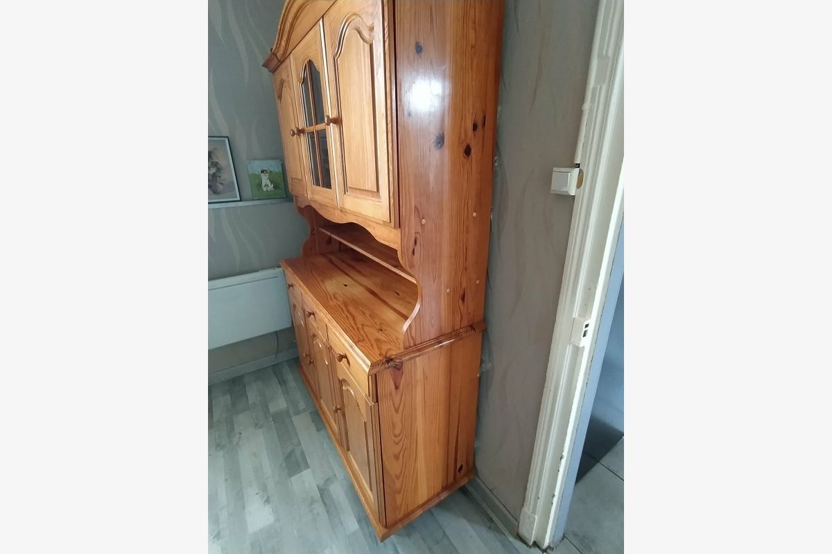 Buffet en pin - 175713_bf1c7b7075db401462b6b761f027e954.jpg