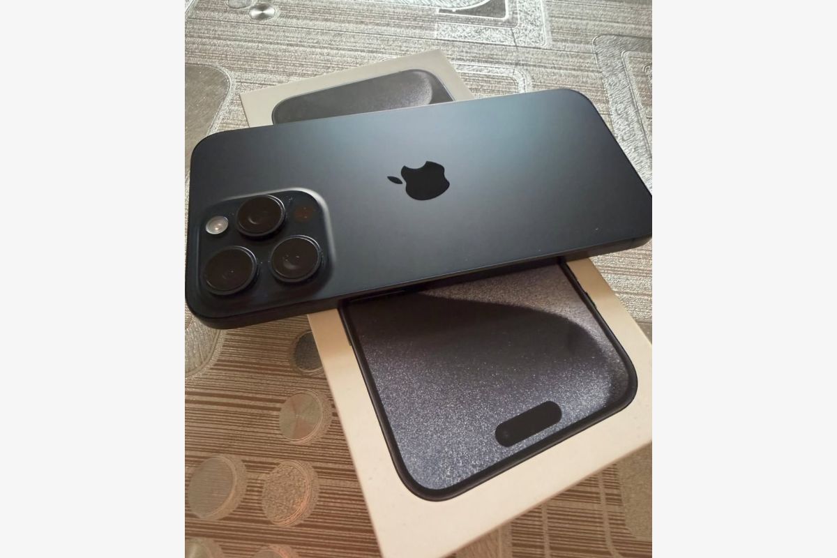 Photo 1 IPhone 15 PROMAX disponible