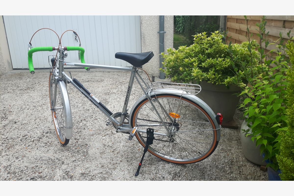 Vélo - 175845_b7c6c531e0caa8ad48c060b77b3549a3.jpg