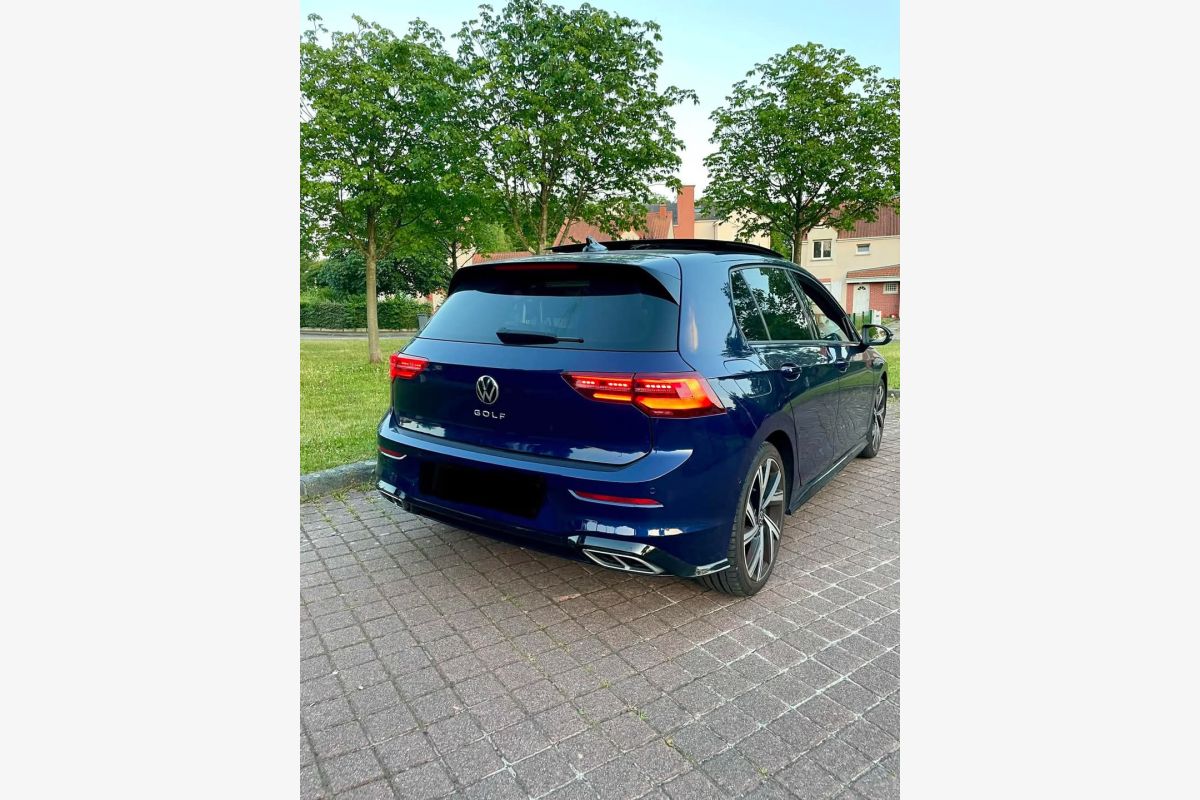 Photo 1 Golf 1ST, modèle VIII SW 2.0 TDI SCR 150 R-LINE DSG7