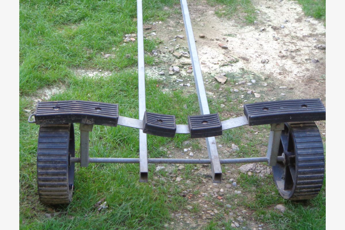 Photo 1 Remorque  manuelle  voilier petit bateau 