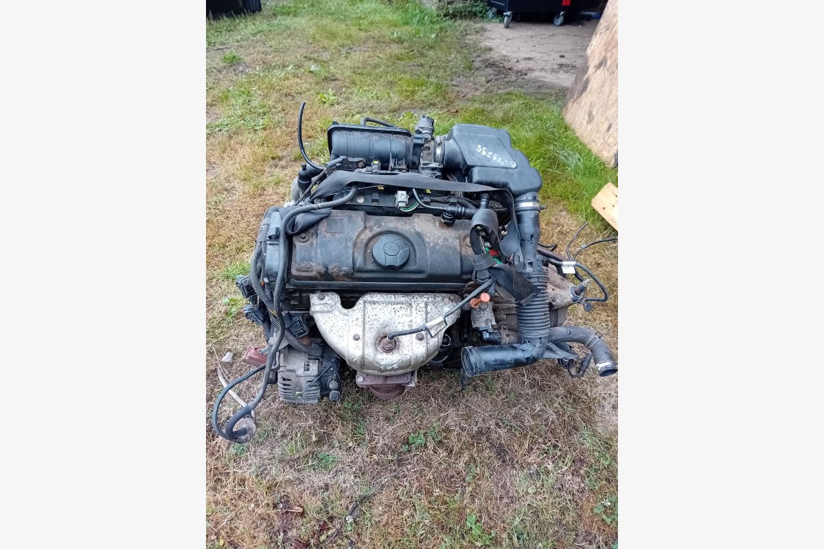 Moteur  - 176295_aafdee3f99fc6c32b3d6f479a871b219.jpg