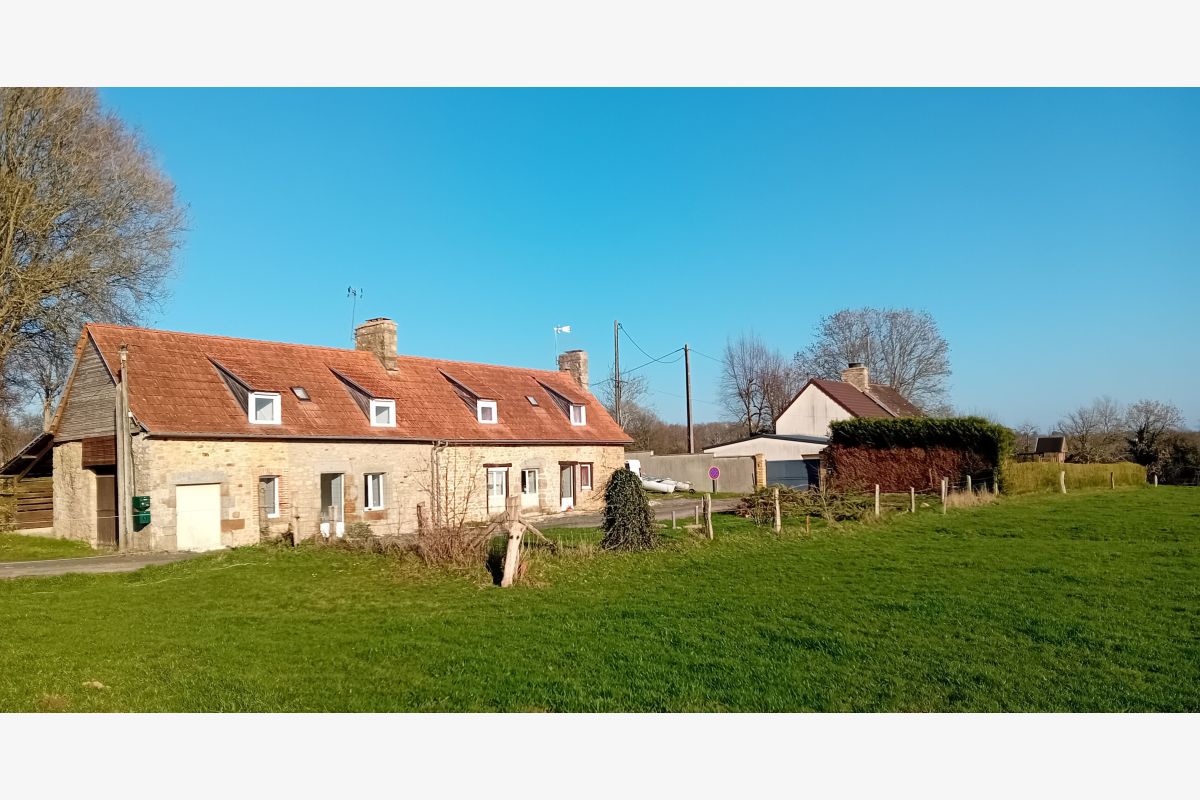 Photo 1 Le Parc, Plomb, à v. longère...