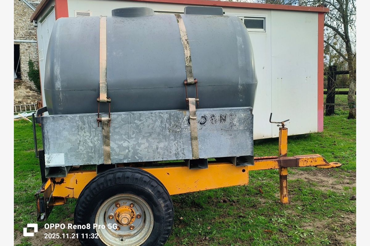 Photo 1 Citerne à eau