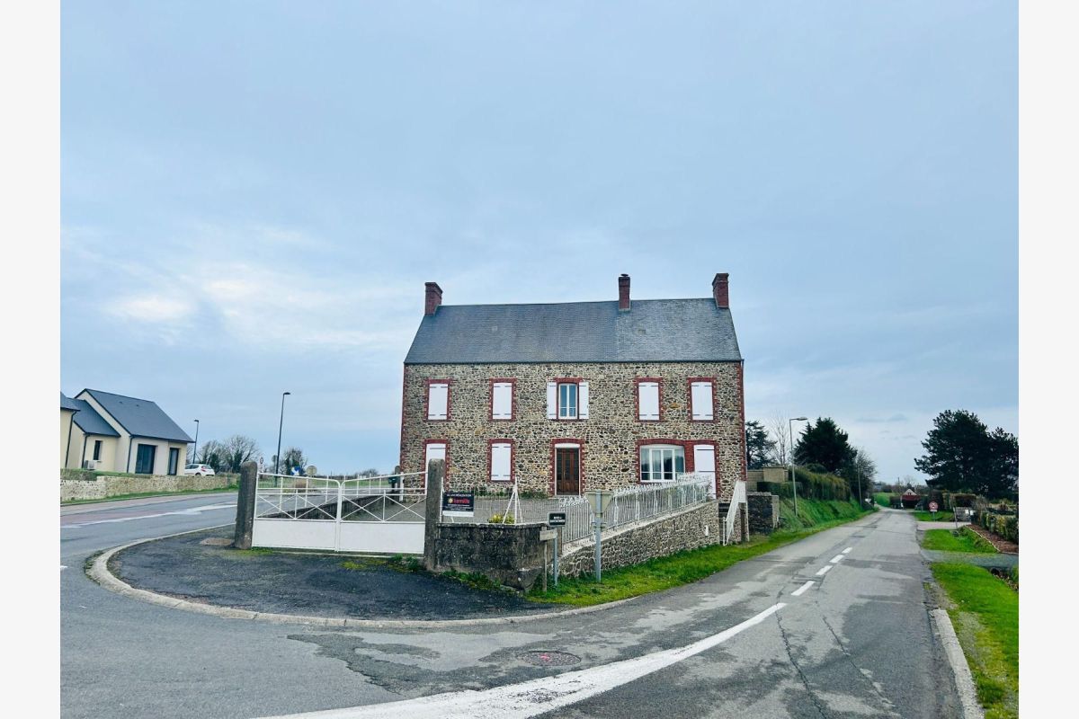 Photo 1 Me Fonty, notaire, Coutainville. Tél. 02.33.47.18.44www.font