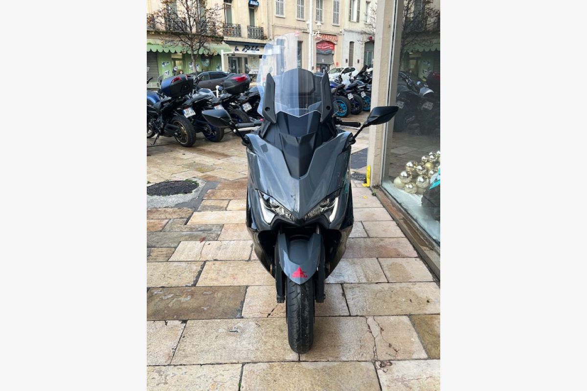 Photo 1 YAMAHA XP T-MAX 560 TECH MAX